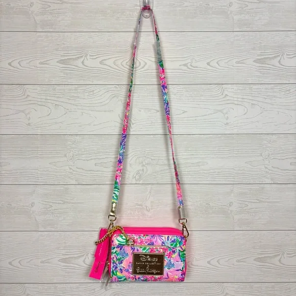 Disney Parks Lilly Pulitzer Dreamin’ Crossbody Purse Minnie Daisy Bag NWT - Picture 13 of 15